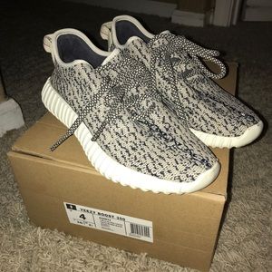 Turtledove Yeezys 350 Boost